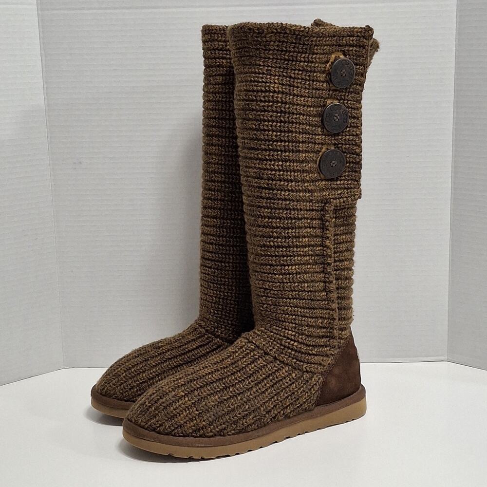 Ugg Woman’s Classic Cardy Brown Knit High/Low Sherling Insole Boot Sz 8